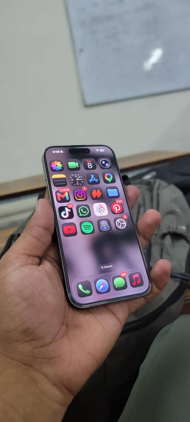 Apple iPhone 15 Pro 3