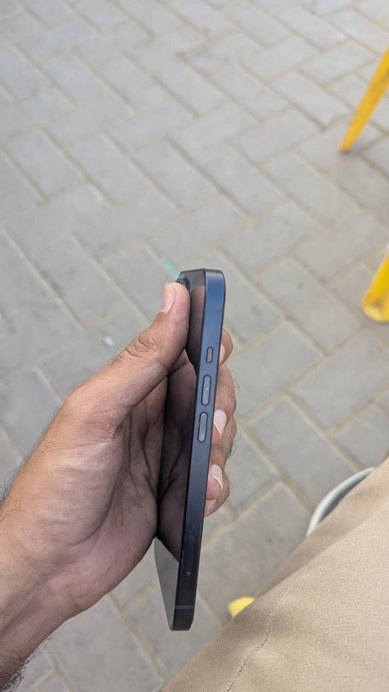 Apple iPhone 13 3