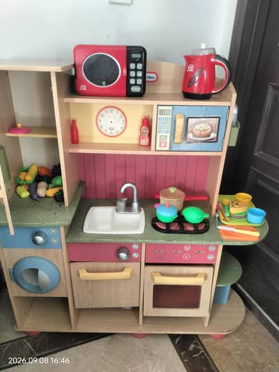 Little tikes kitchen set with accessories