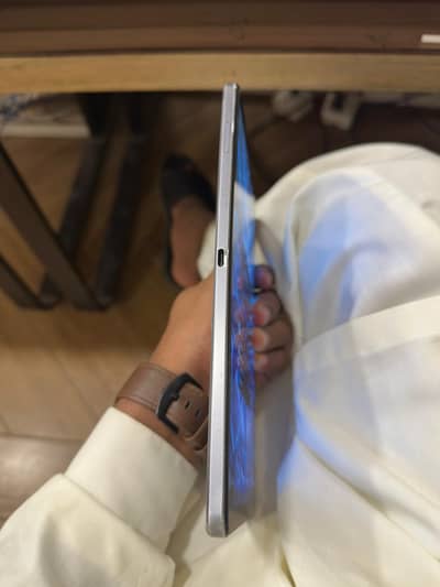 LENOVO LEGON Y700