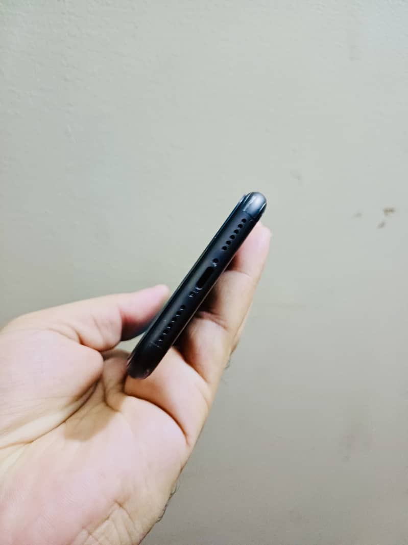 Apple iPhone 11 5