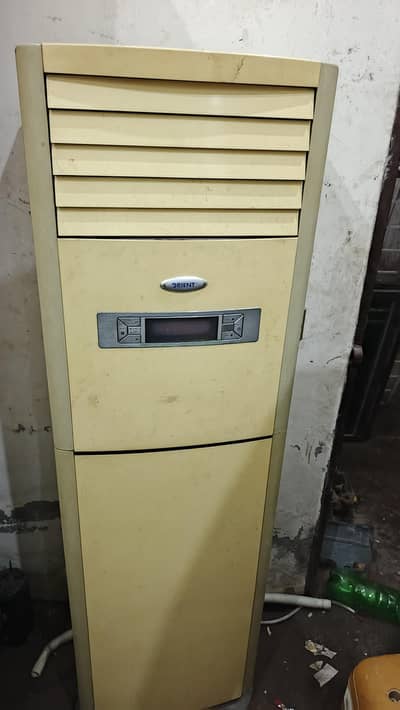 2 tan cabinet bahut acchi cooling Hai Iski