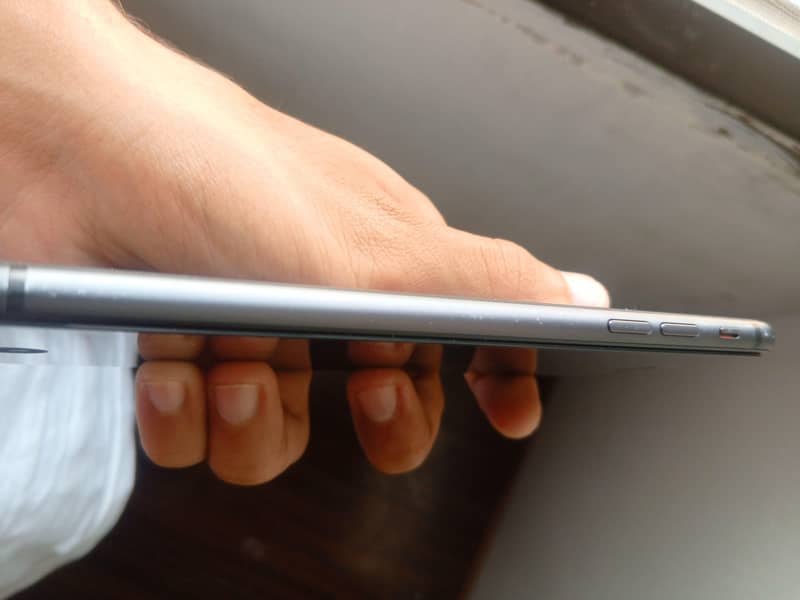 Apple iPhone 8 Plus 3