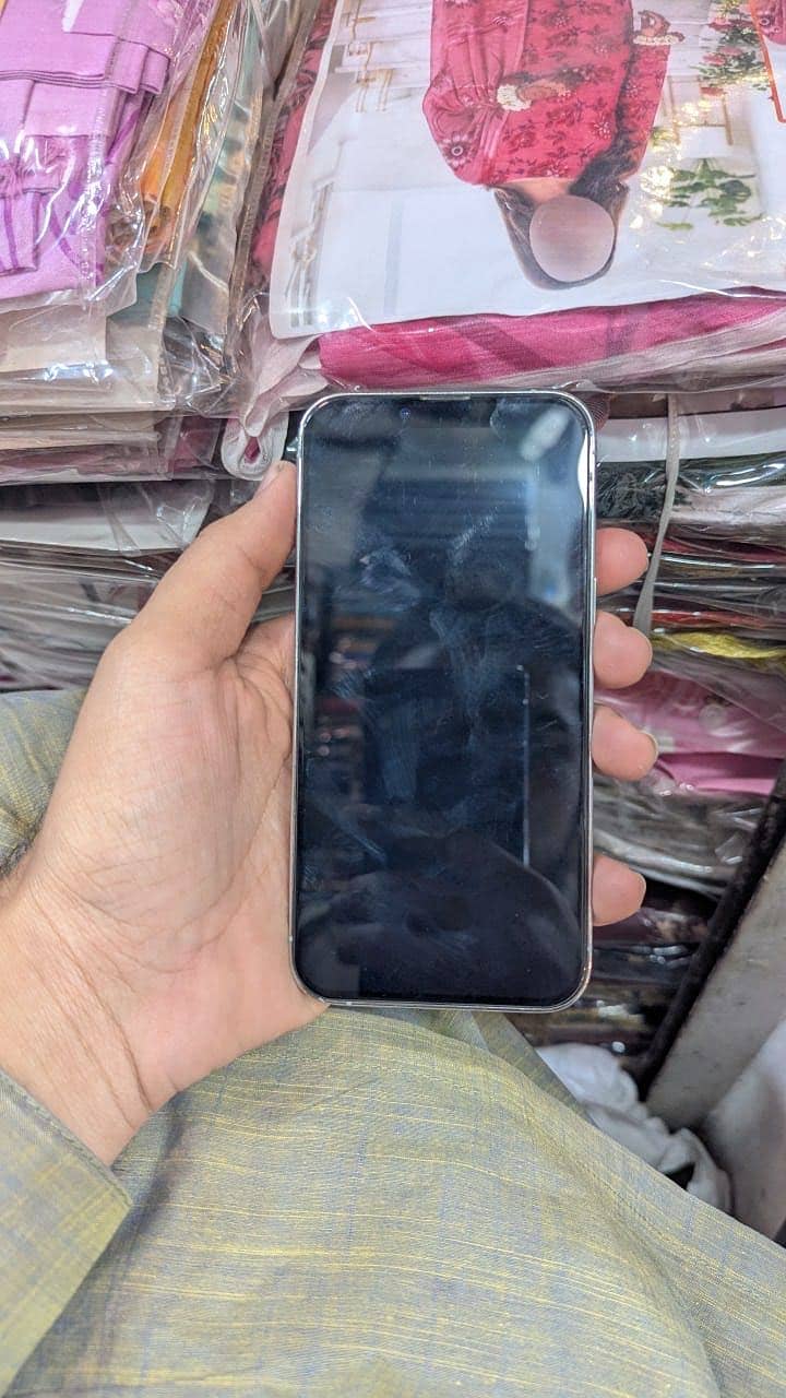 Apple iPhone 13 Pro 0