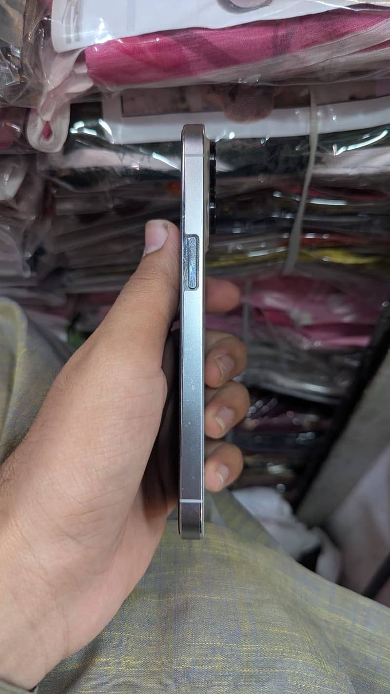 Apple iPhone 13 Pro 3