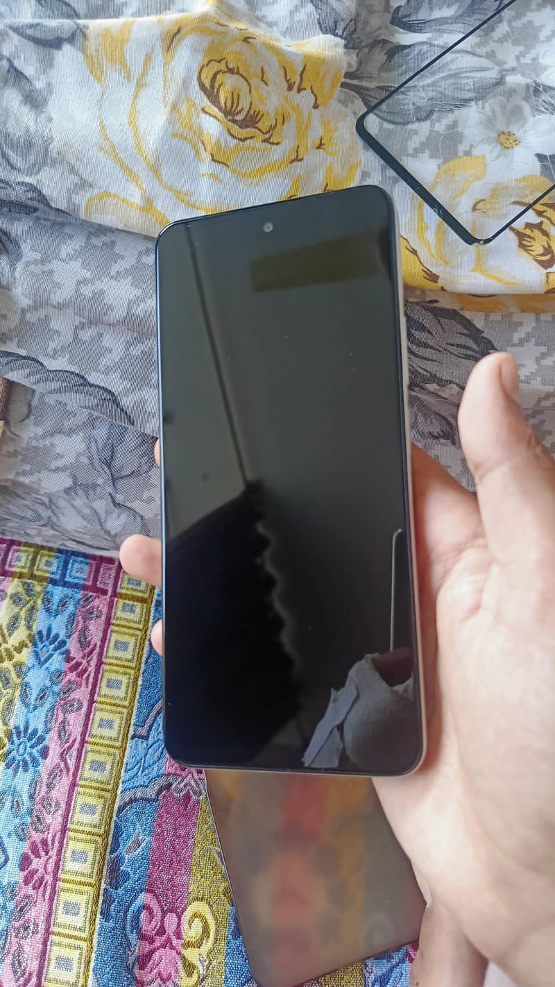 Realme C71 3