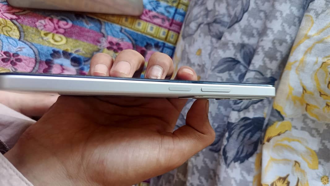 Realme C71 8