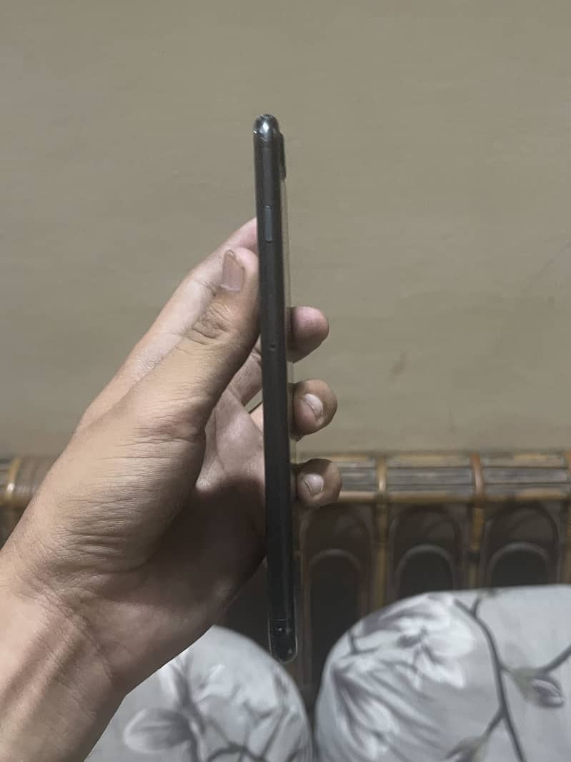 Apple iPhone 7 Plus 4