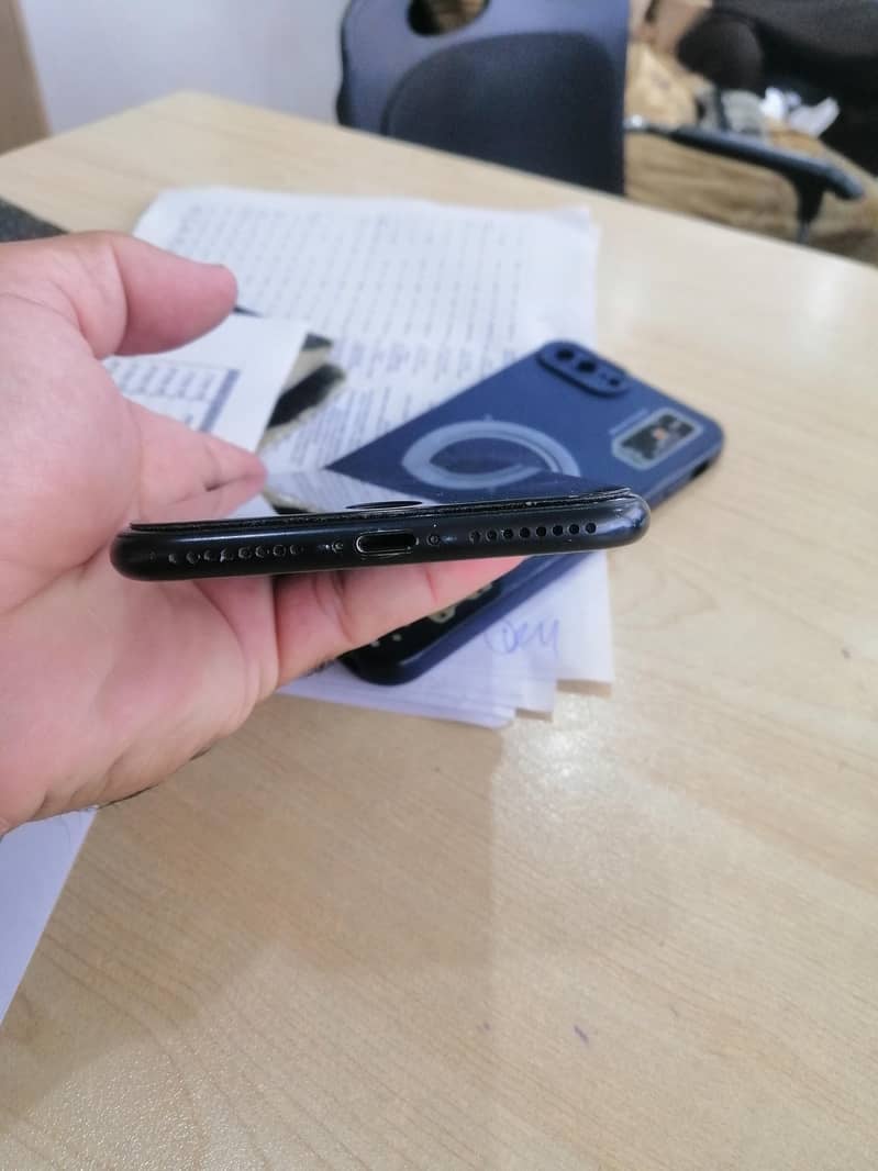 Apple iPhone 7 Plus 3