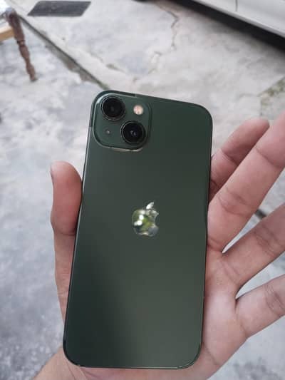 Apple iPhone 13