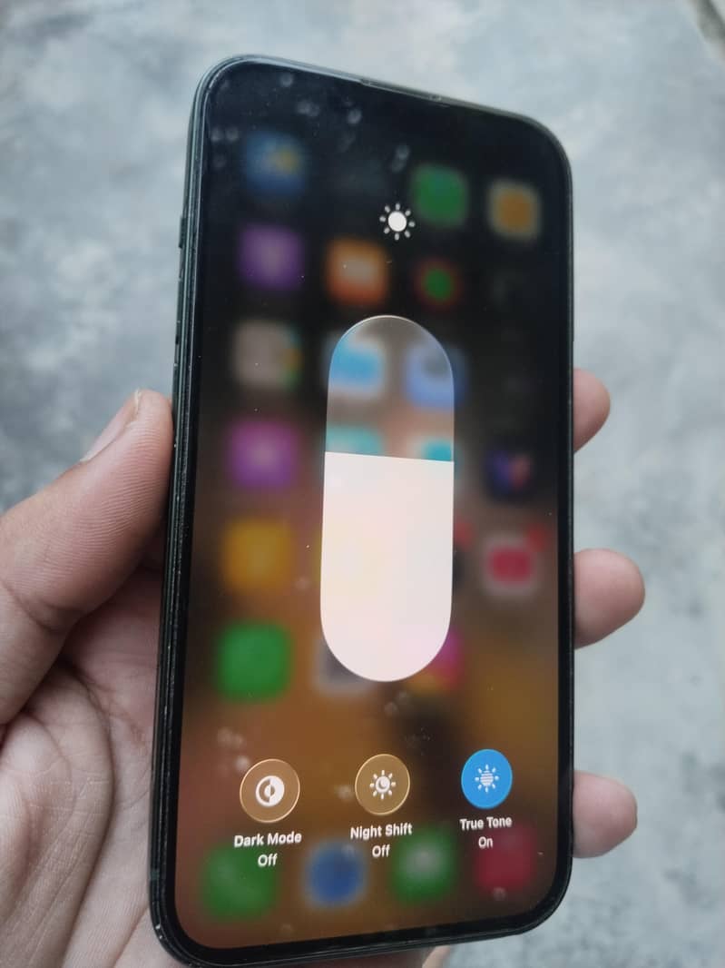 Apple iPhone 13 1