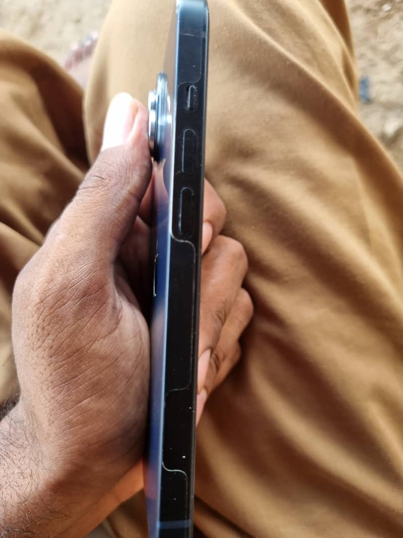 Apple iPhone 14 1