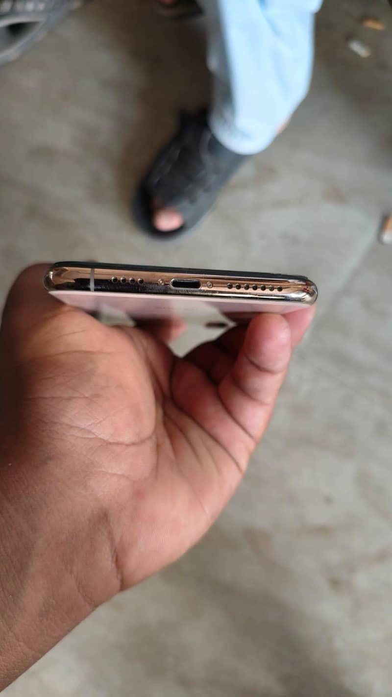 Apple iPhone X 2