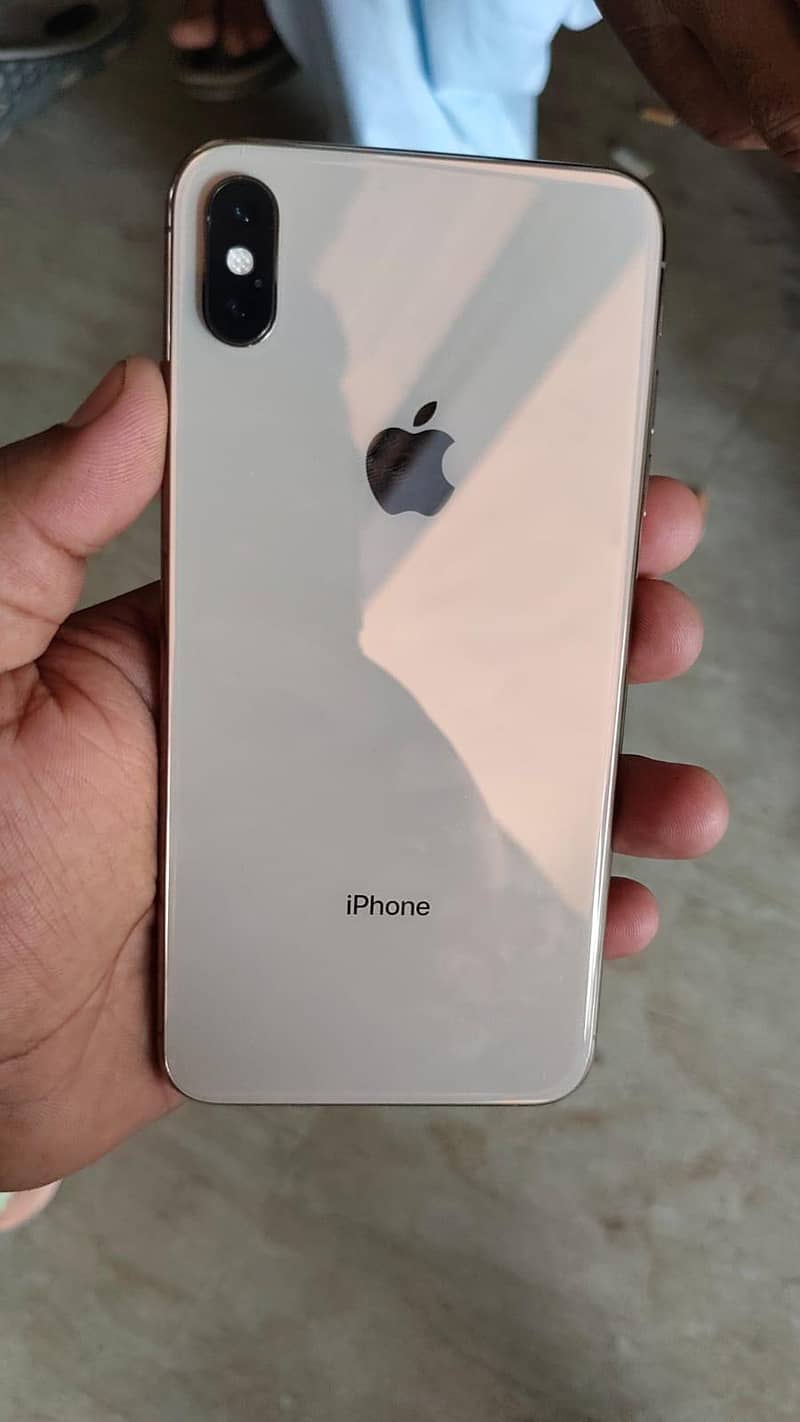 Apple iPhone X 4