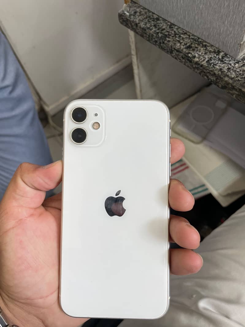 Apple iPhone 11 3