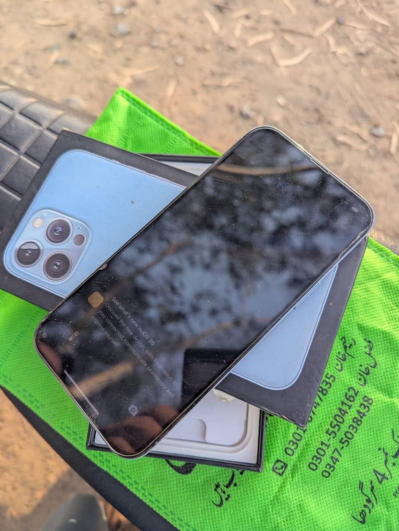 Apple iPhone 13 Pro Max 2