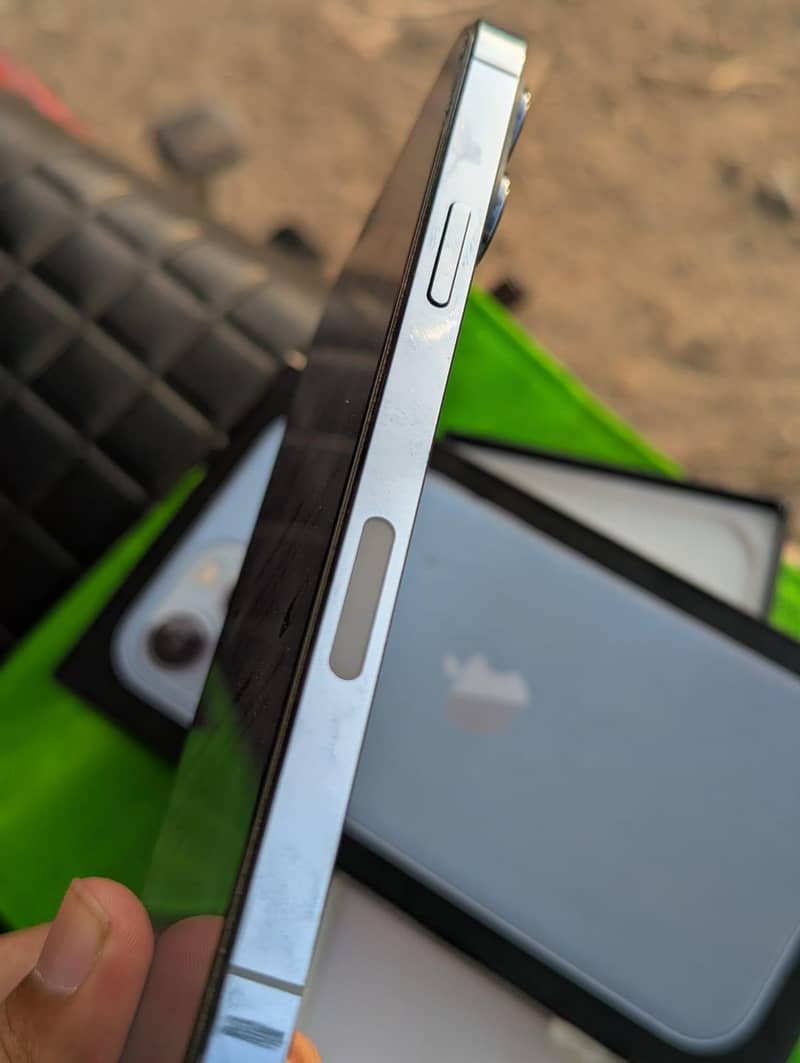 Apple iPhone 13 Pro Max 3