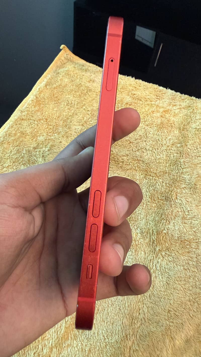 Apple iPhone 12 4