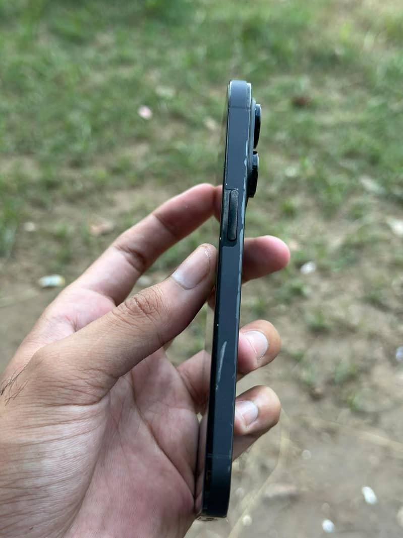 Apple iPhone 14 Pro 3