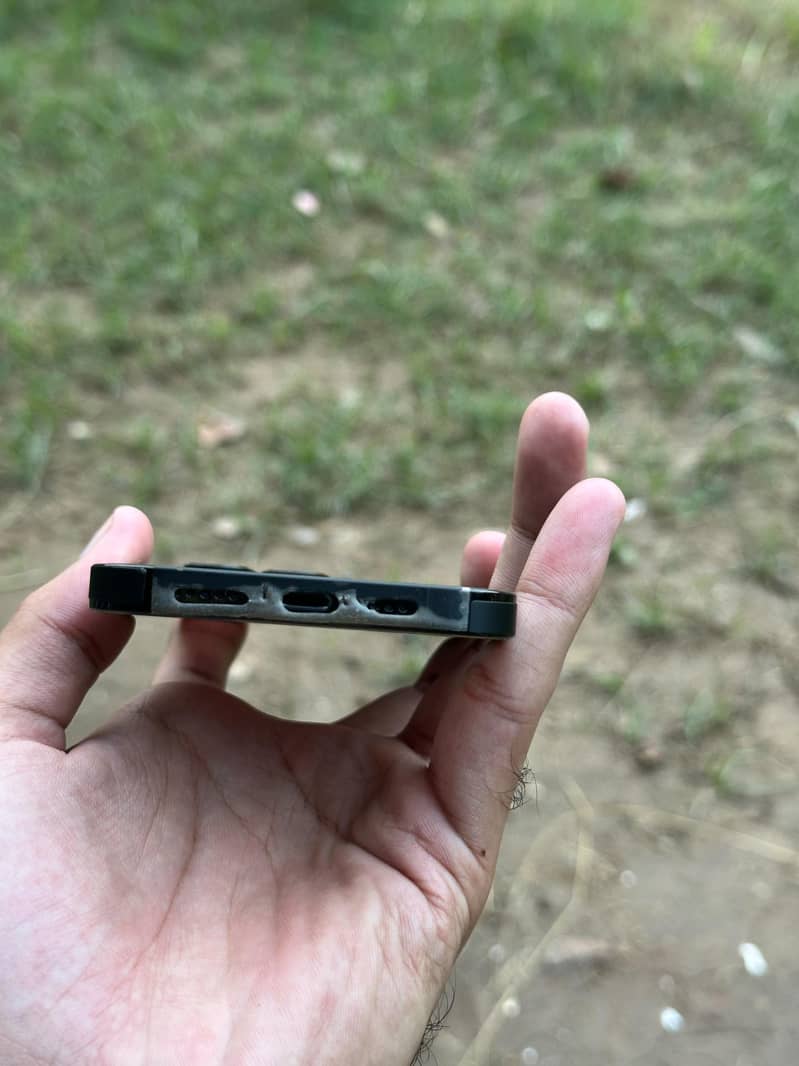 Apple iPhone 14 Pro 4