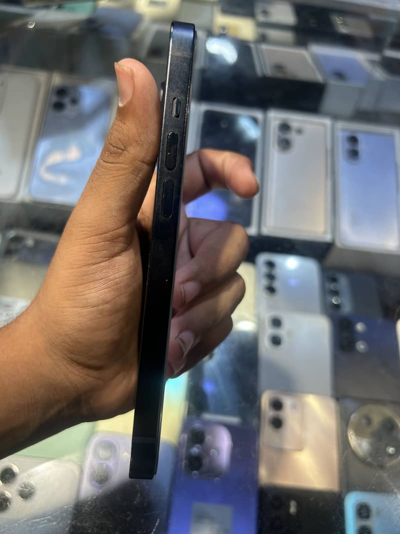 Apple iPhone 14 2