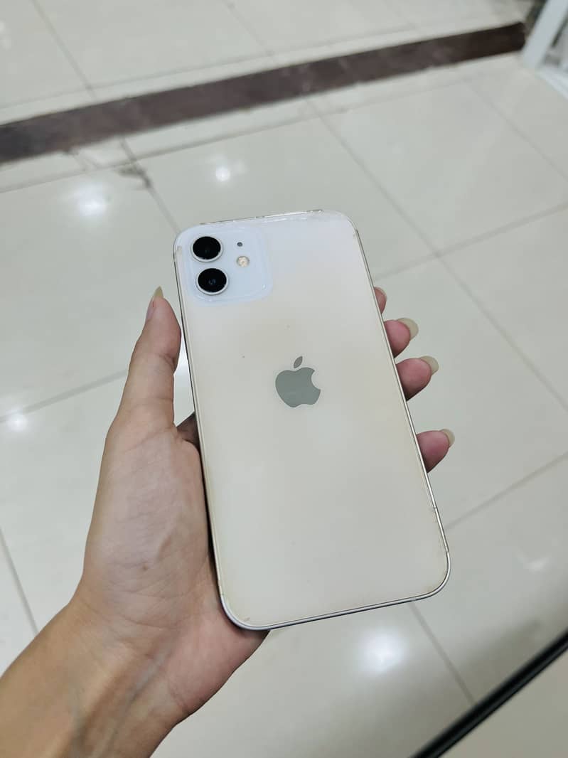 Apple iPhone 12 0