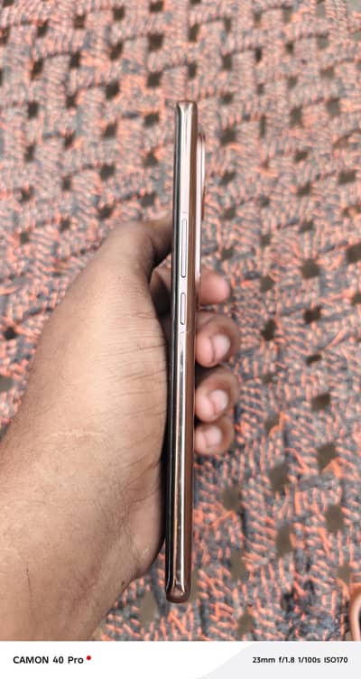 Vivo V40e