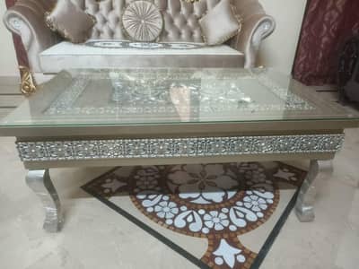 7 seaters sofa with center Table
