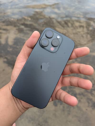 Apple iPhone 15 Pro