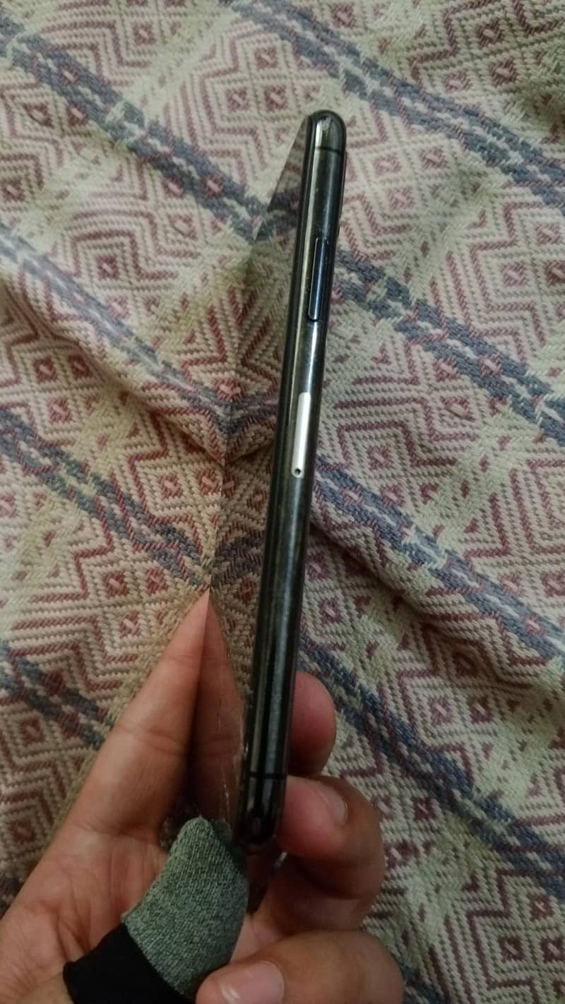 Apple iPhone X 0