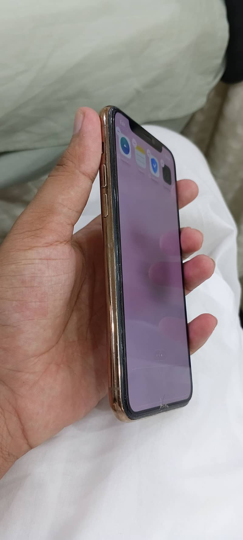 Apple iPhone 11 Pro 3