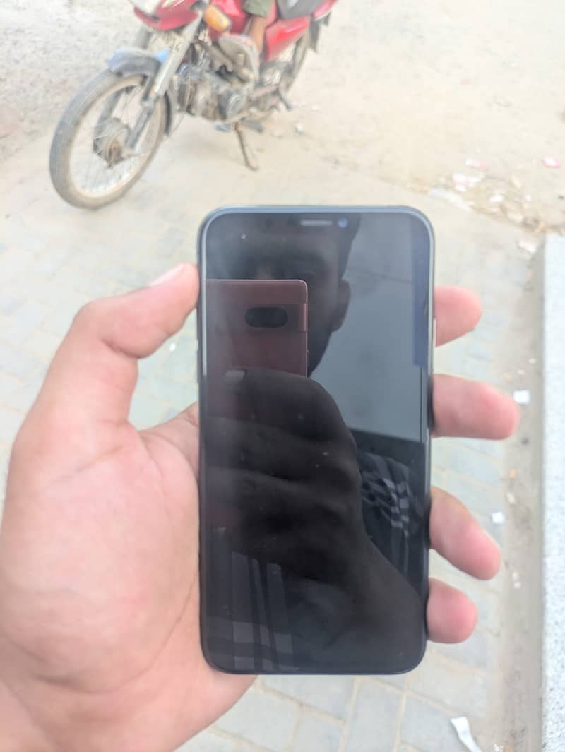 Apple iPhone XS 5