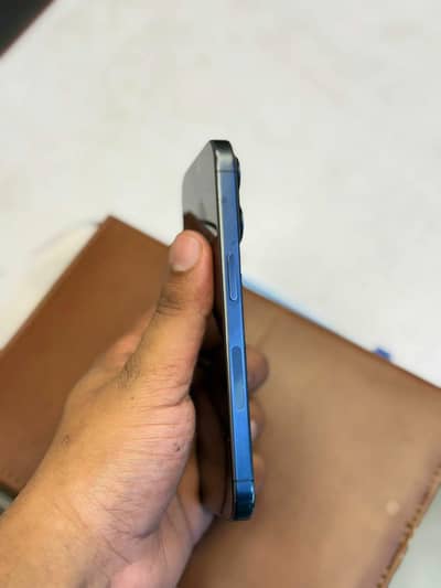 Apple iPhone 15 Pro
