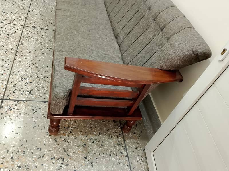 5- seater sofas 1
