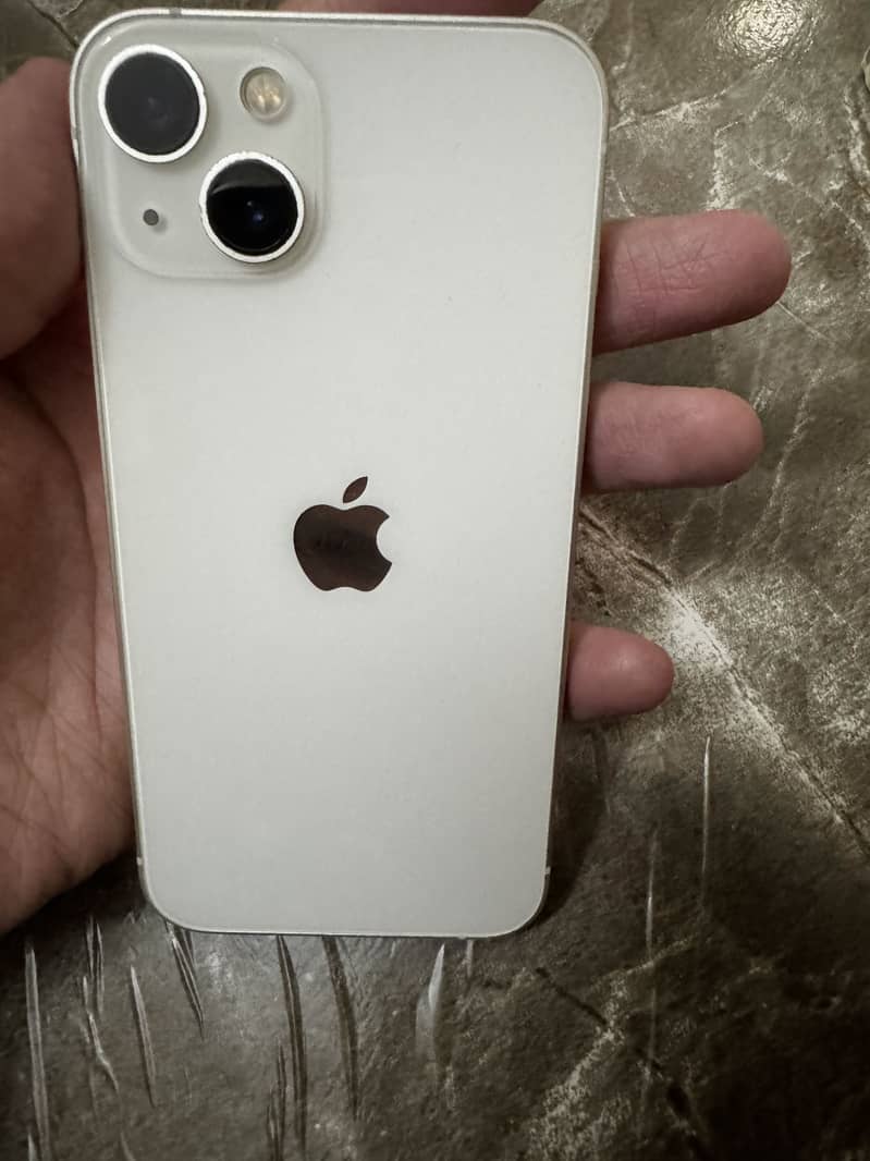 Apple iPhone 13 0