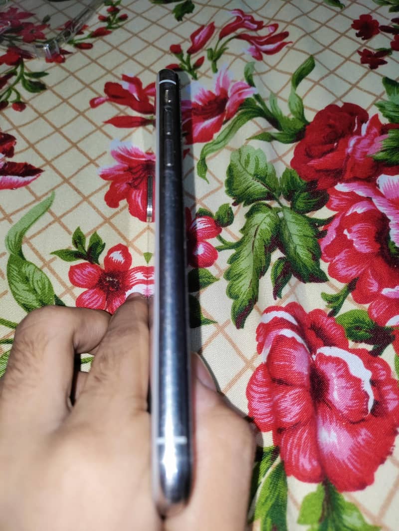 Apple iPhone X 2