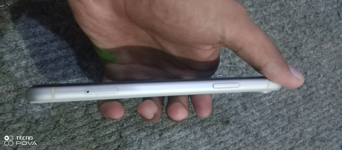 iphone XR 2