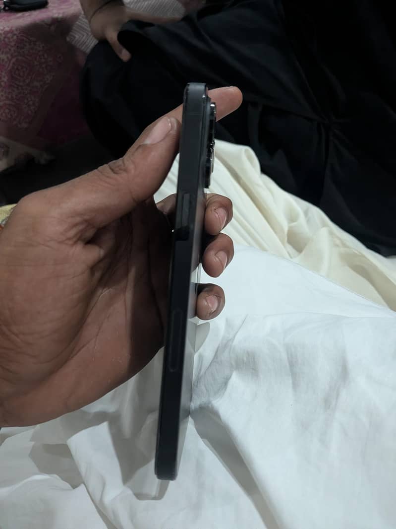 Apple iPhone 14 Pro Max 1