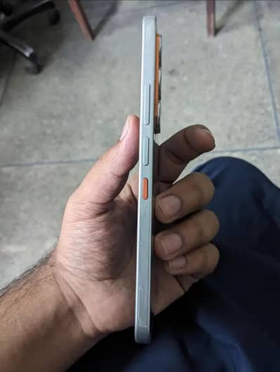 Infinix hot 60 pro 8+8/128 with original box and charger