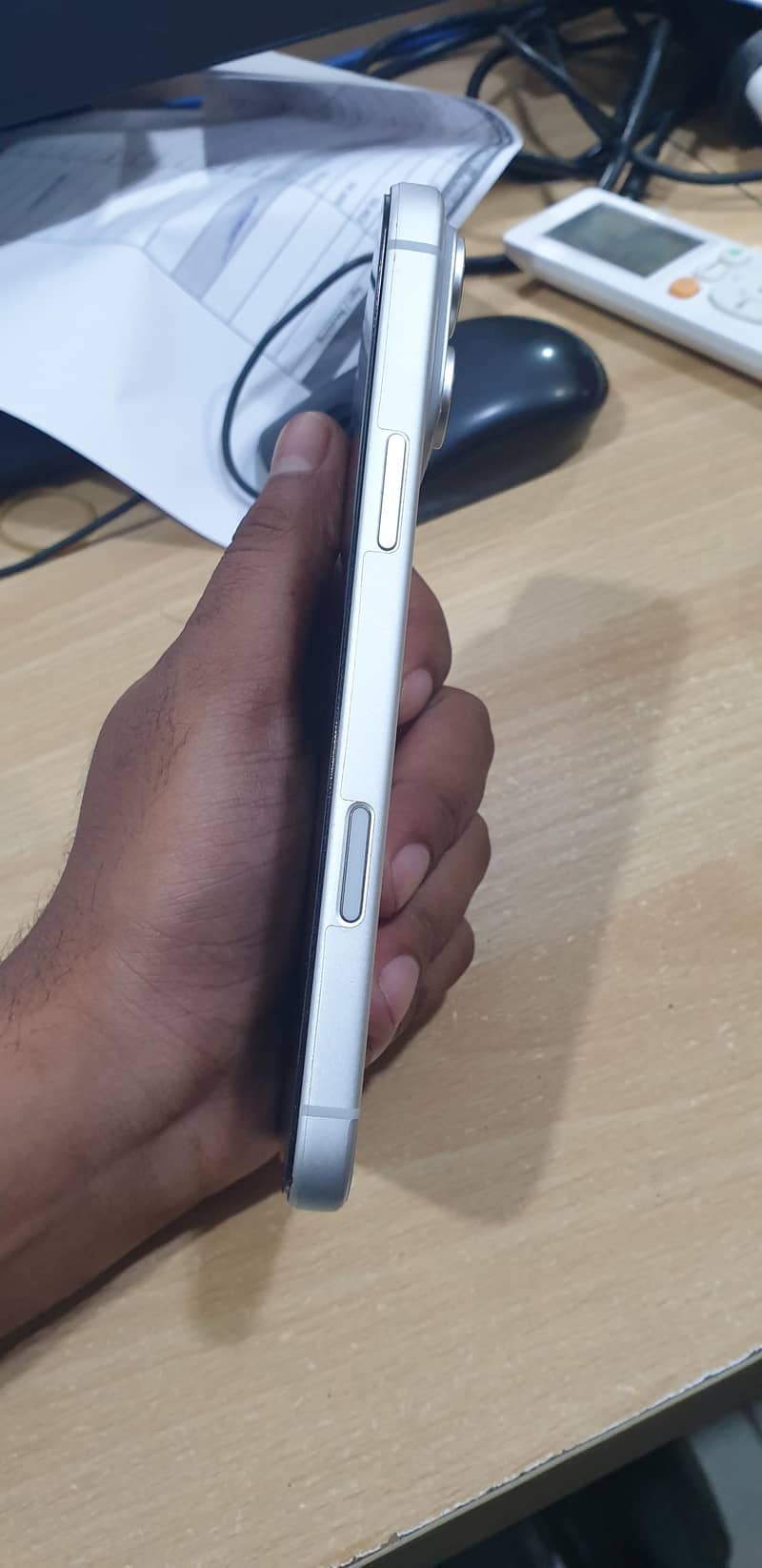 Apple iPhone 17 Pro Max 2