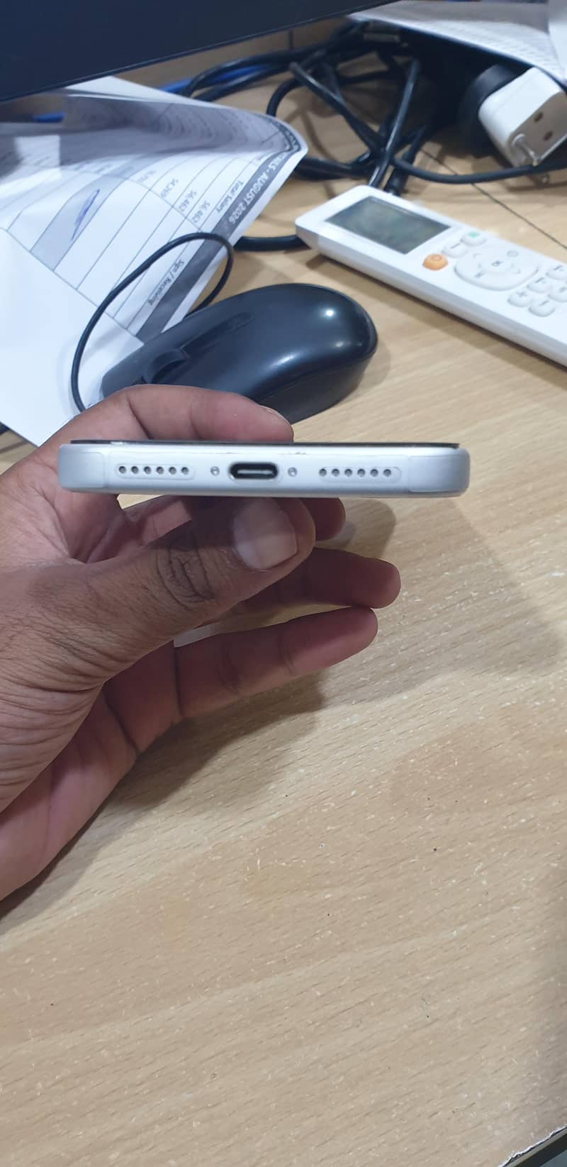 Apple iPhone 17 Pro Max 4