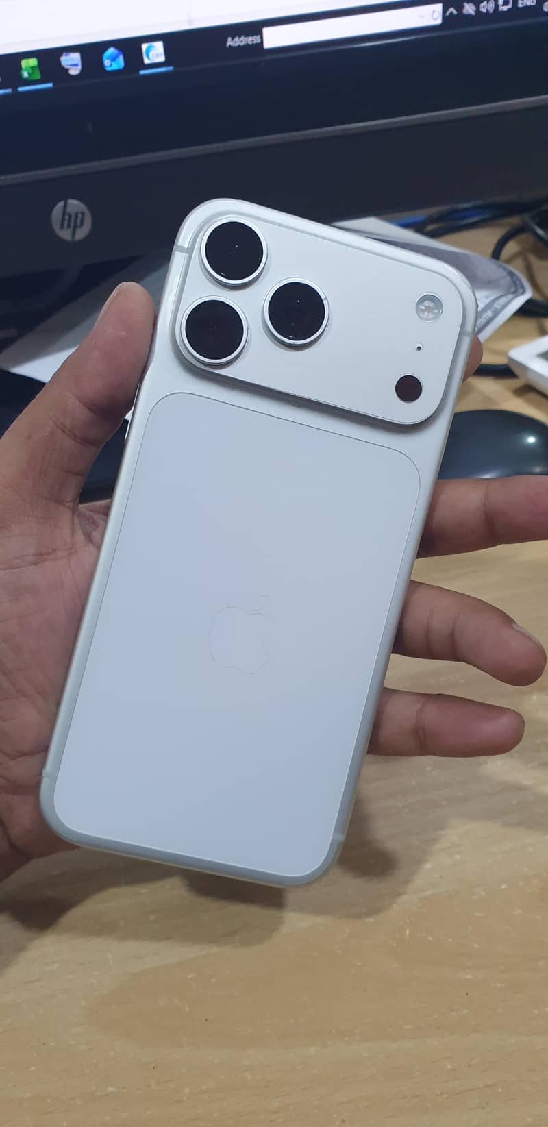 Apple iPhone 17 Pro Max 5