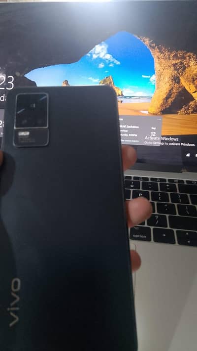 Vivo V21e