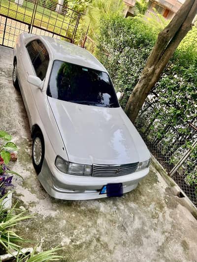 Toyota Crown Royal sloon1992 urgent for sale