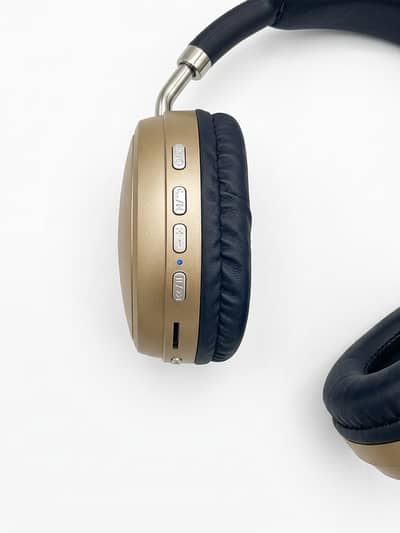 Wireless headphones  new condition