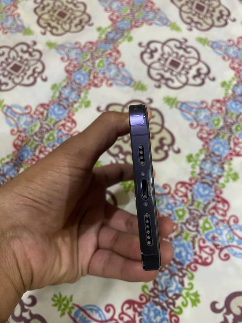 Apple iPhone 14 Pro Max 3