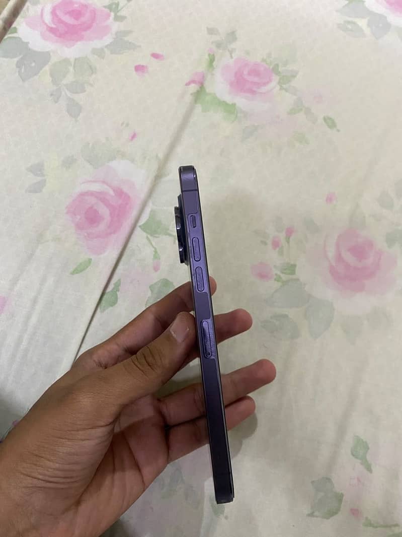 Apple iPhone 14 Pro Max 6