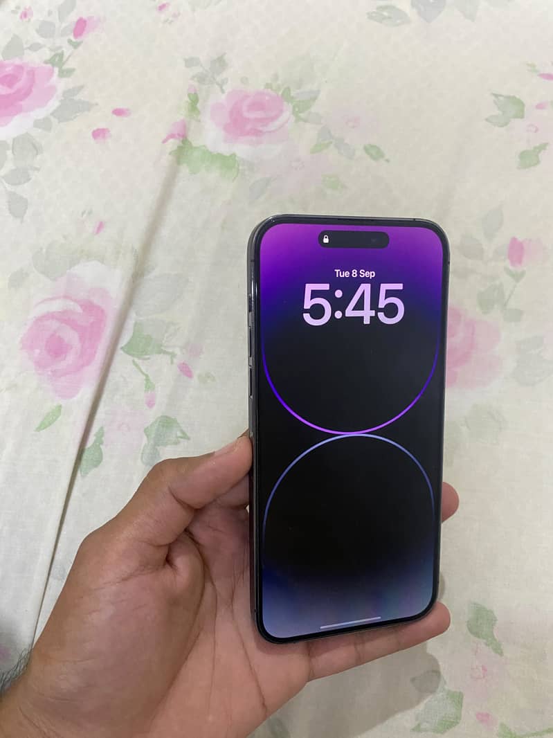 Apple iPhone 14 Pro Max 9