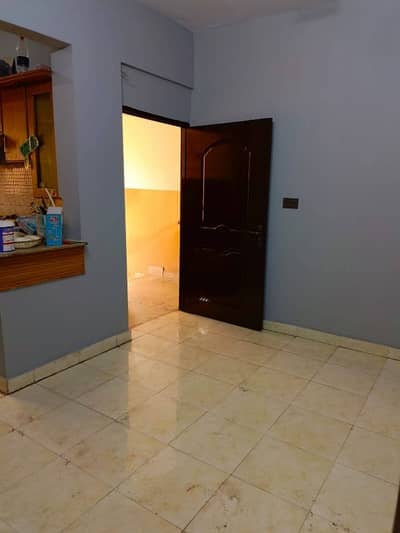 870 Square Feet Flat In Gulshan-E-Iqbal - Block 13/C