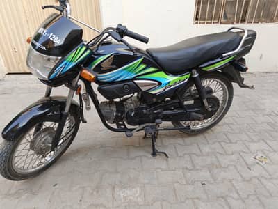 Honda pridor fast owunr in Multan